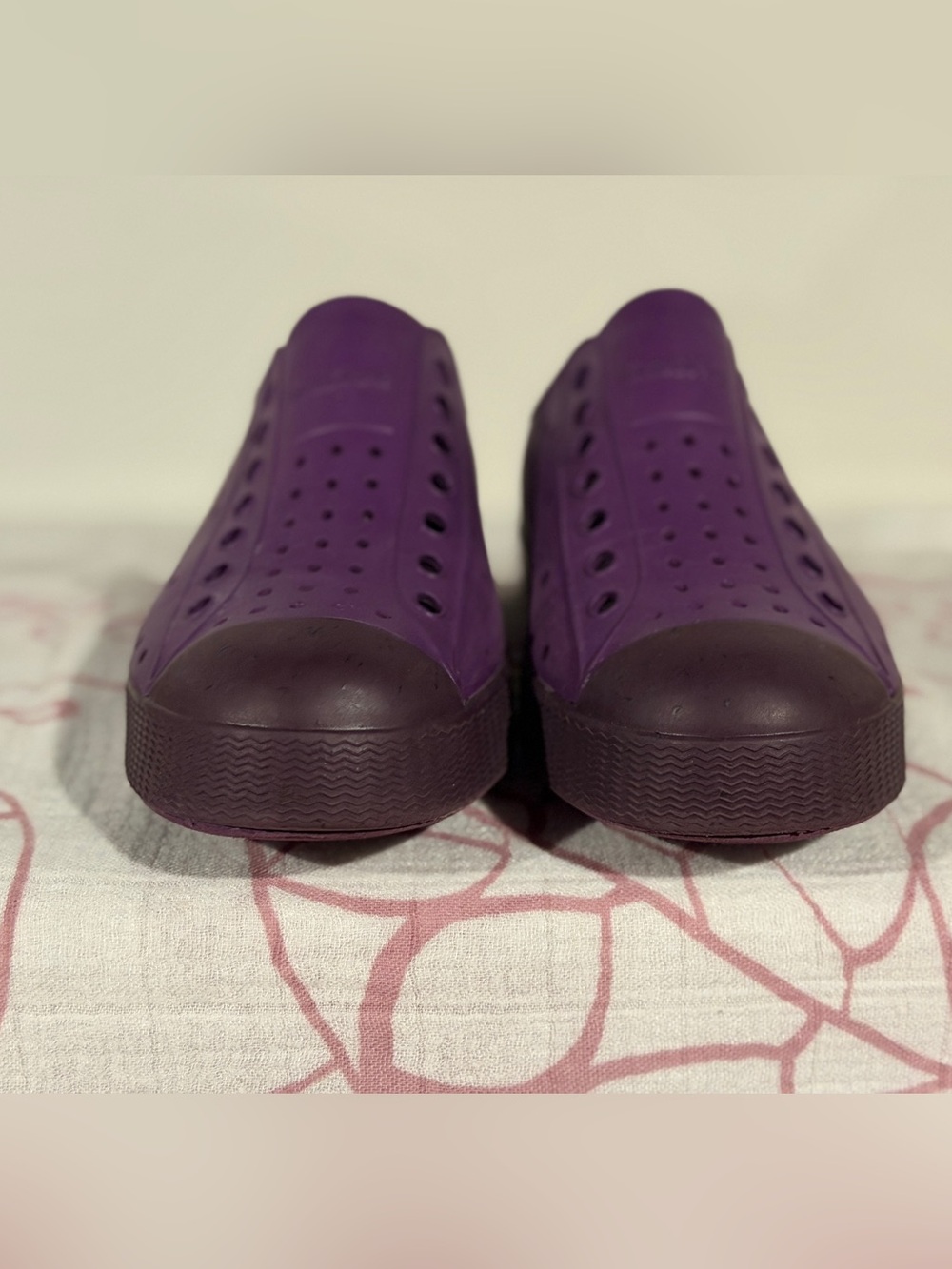 Native Jefferson Bloom Shoes Kids Purple Slip-On Sneakers with Dark Toe C13 - Picture 4 of 12